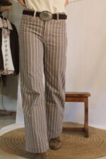 Pantalones Rayados Visón Con Blanco - Imagen 4