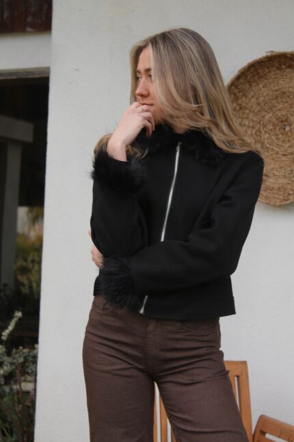 Chaqueta cuello peludo