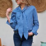 Blusa con corbata